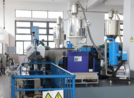 35kV MV CCV Hattı – 6-35kV XLPE Orta Gerilim Kabloları için Üçlü Ekstrüzyonlu Katenar Sürekli Vulkanizasyon Sistemi 1
